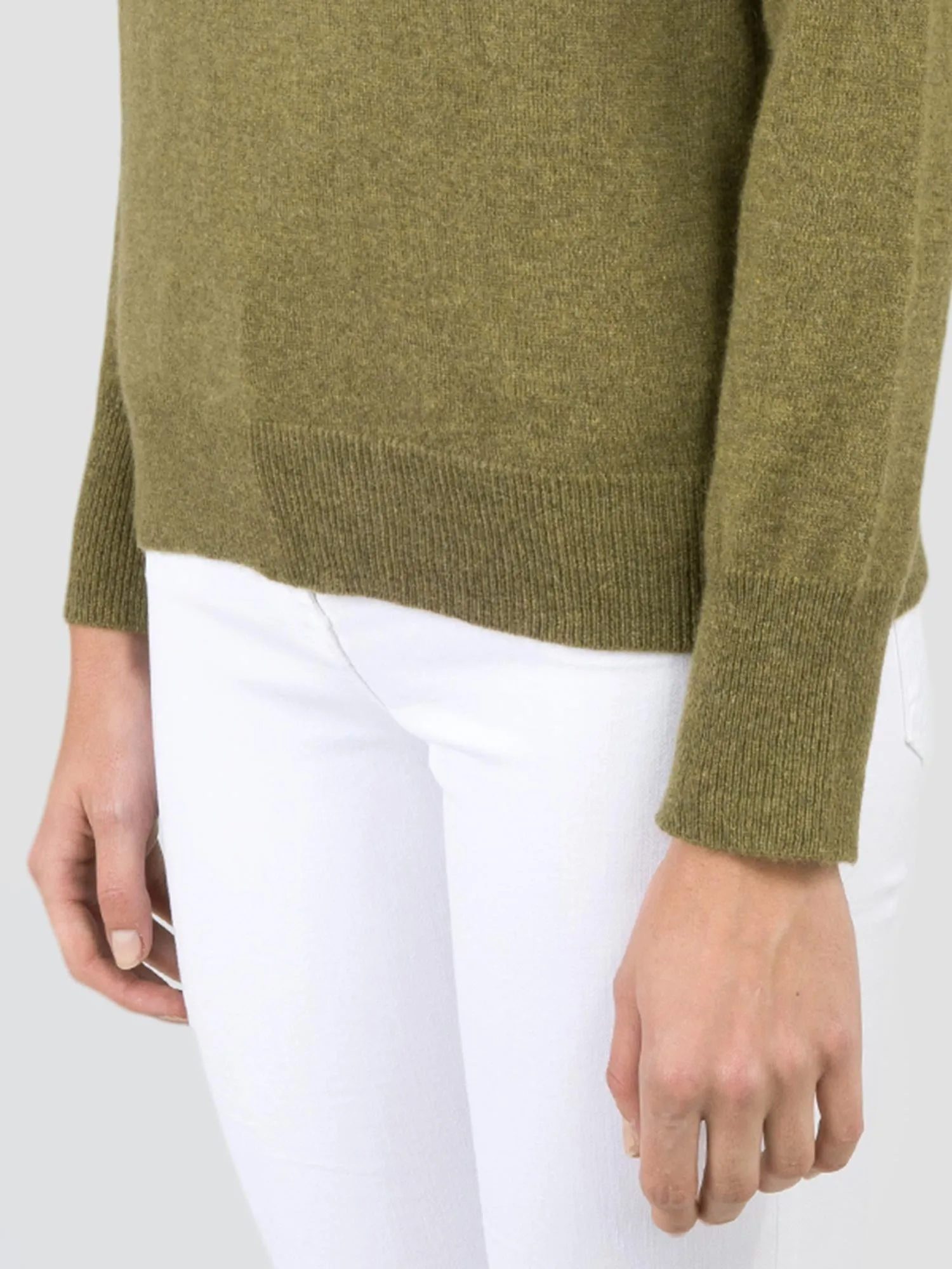 Classic Crew Neck Sweater_Olive