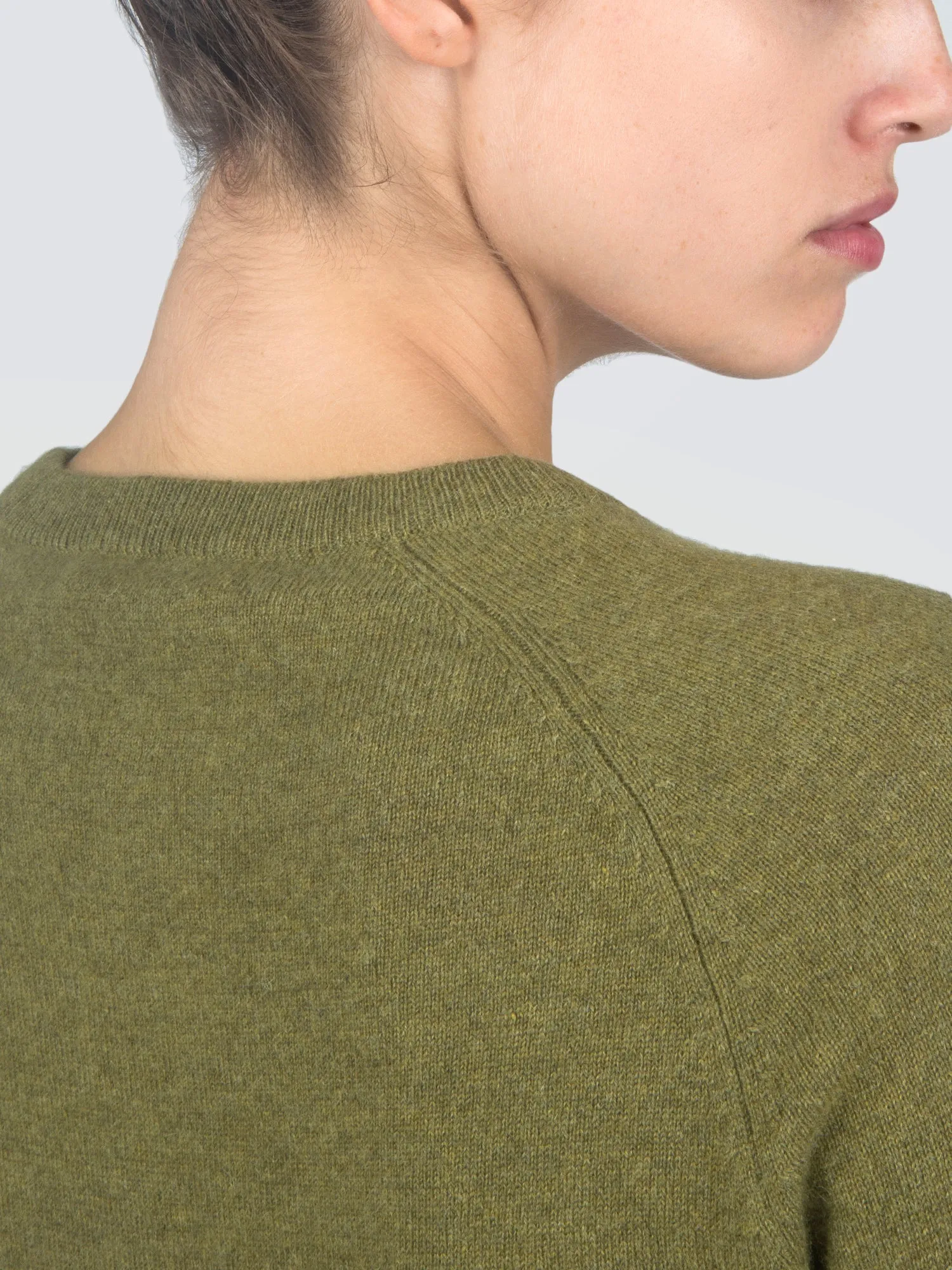 Classic Crew Neck Sweater_Olive