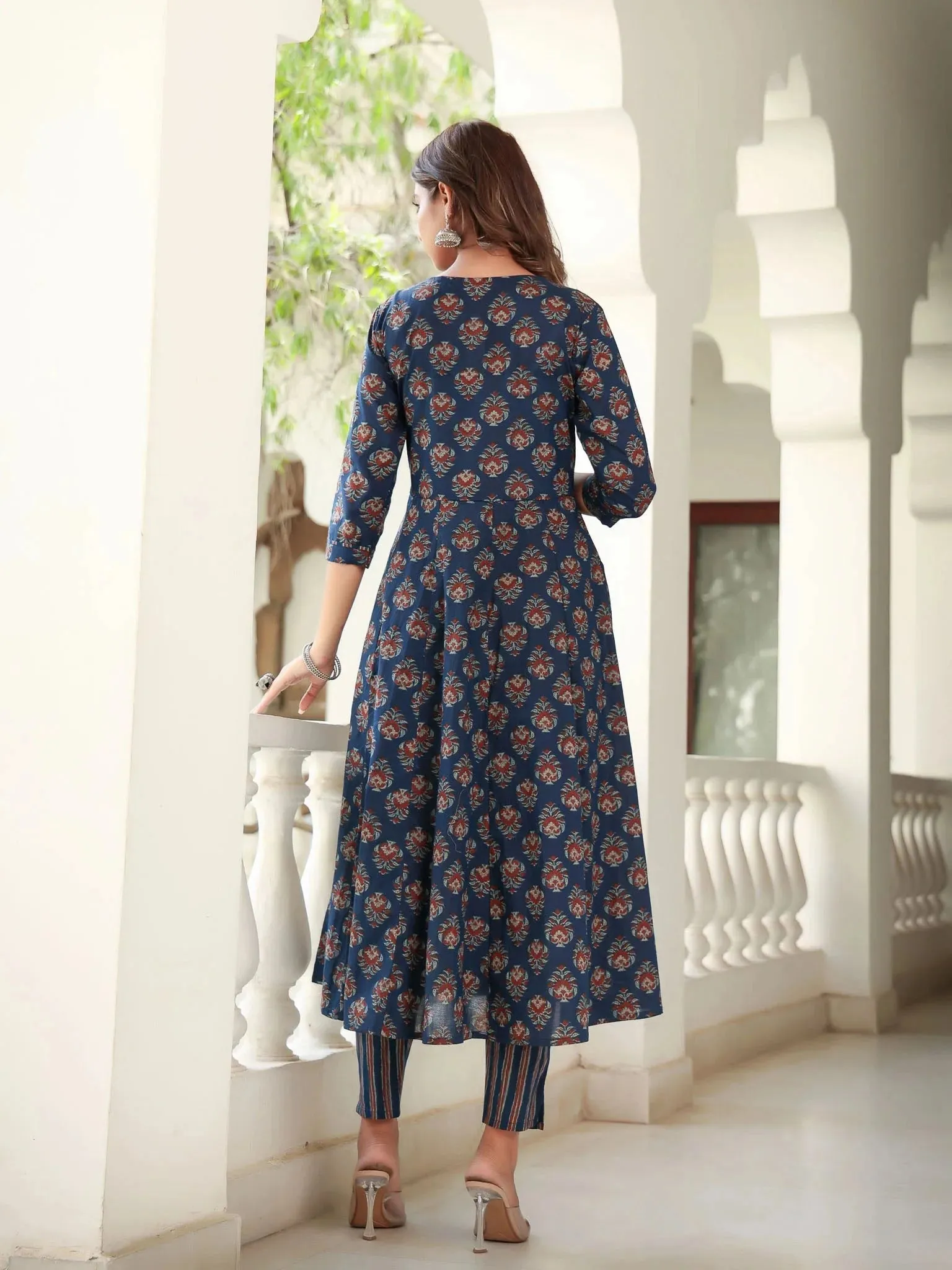 Ethnic Motifs Printed Sequinned Pure Cotton Kurta With Trousers & Dupatta