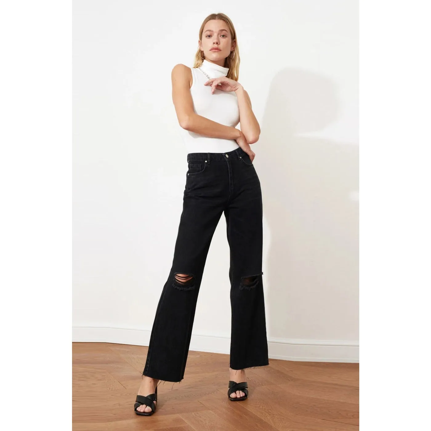 FF Black Straight Ripped Jeans