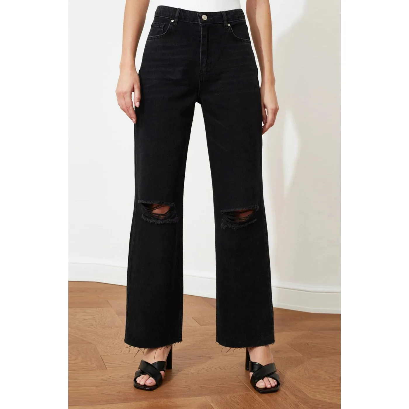 FF Black Straight Ripped Jeans