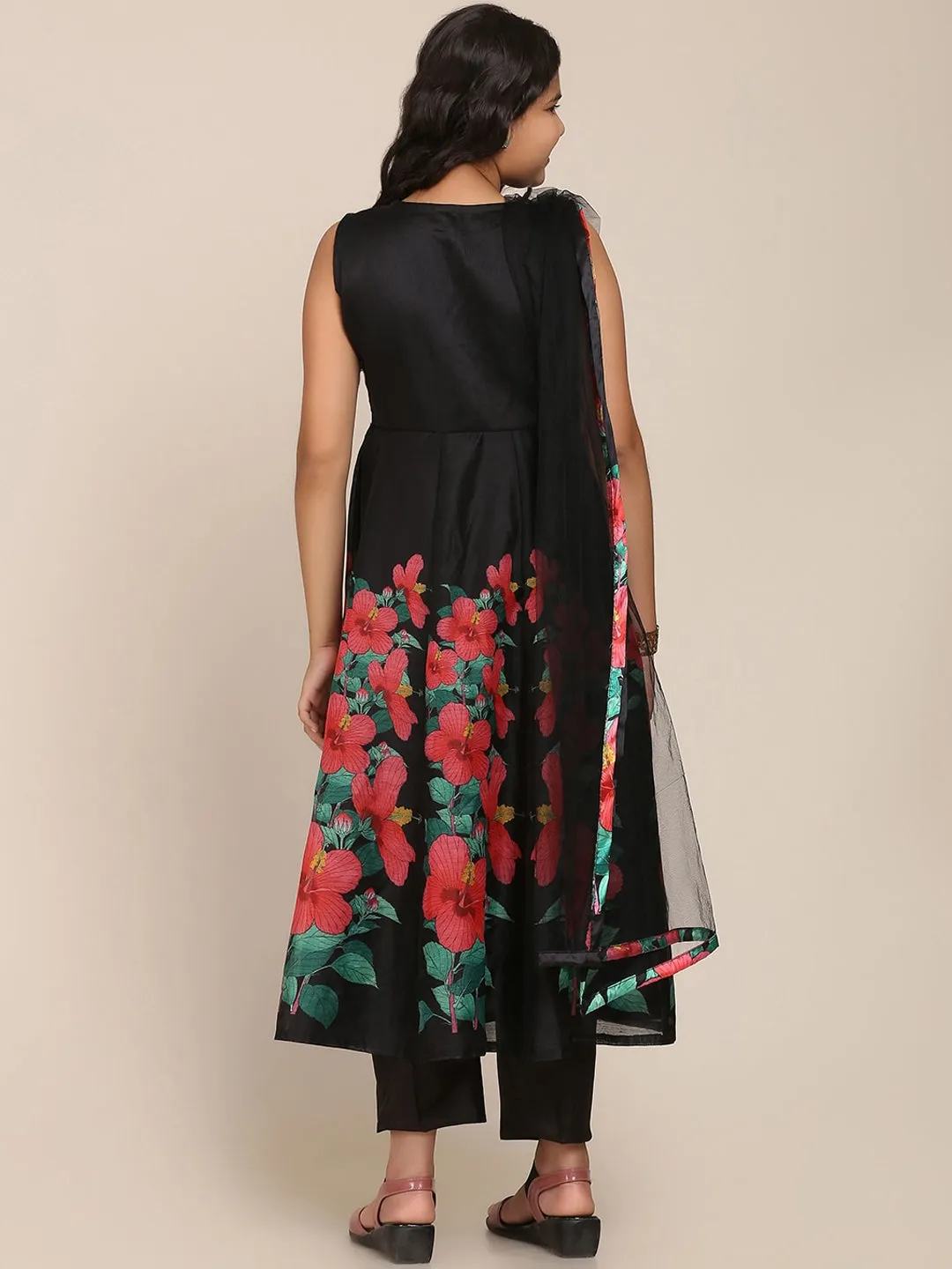 Girls Black Floral Printed Pleated Kurta With Trousers & With Dupatta