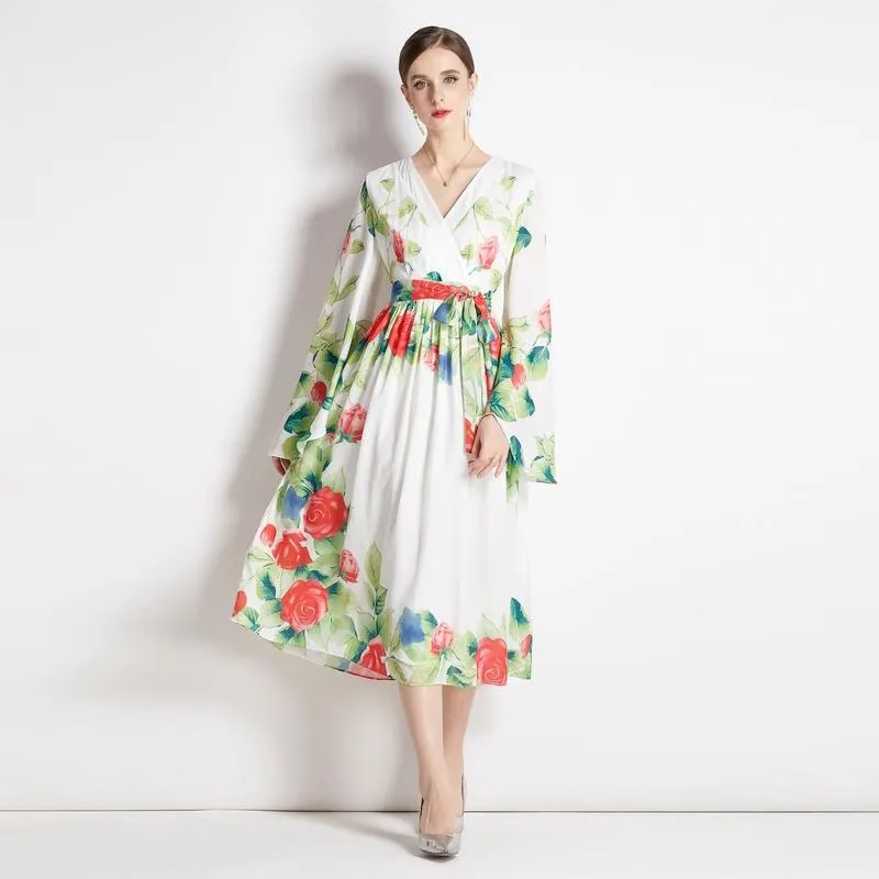 Premium Chic Retro Print Belted Dress