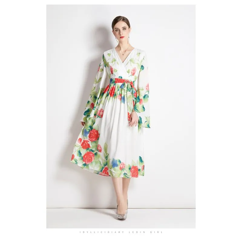 Premium Chic Retro Print Belted Dress