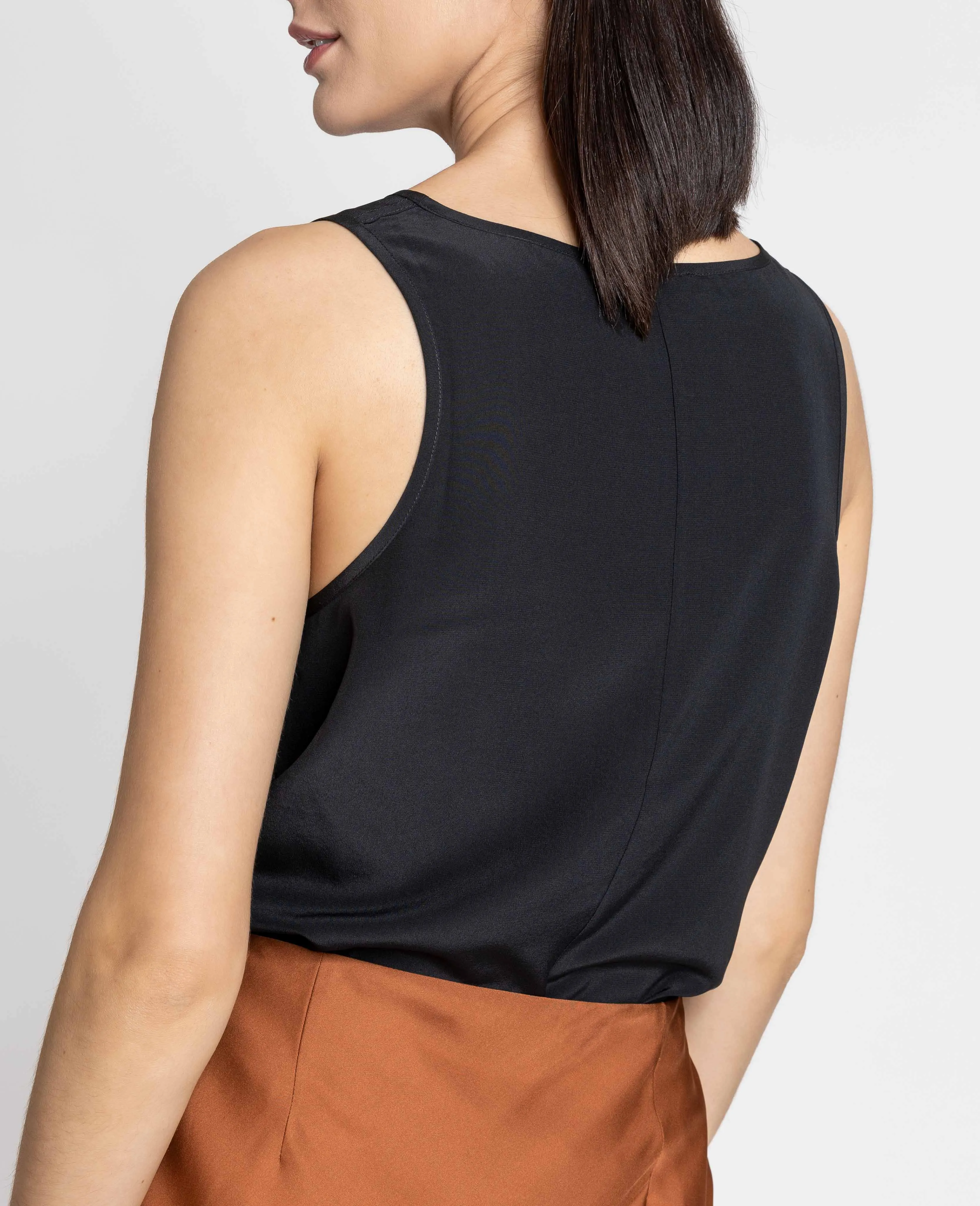 Silk Signature Scoop Neck Tank