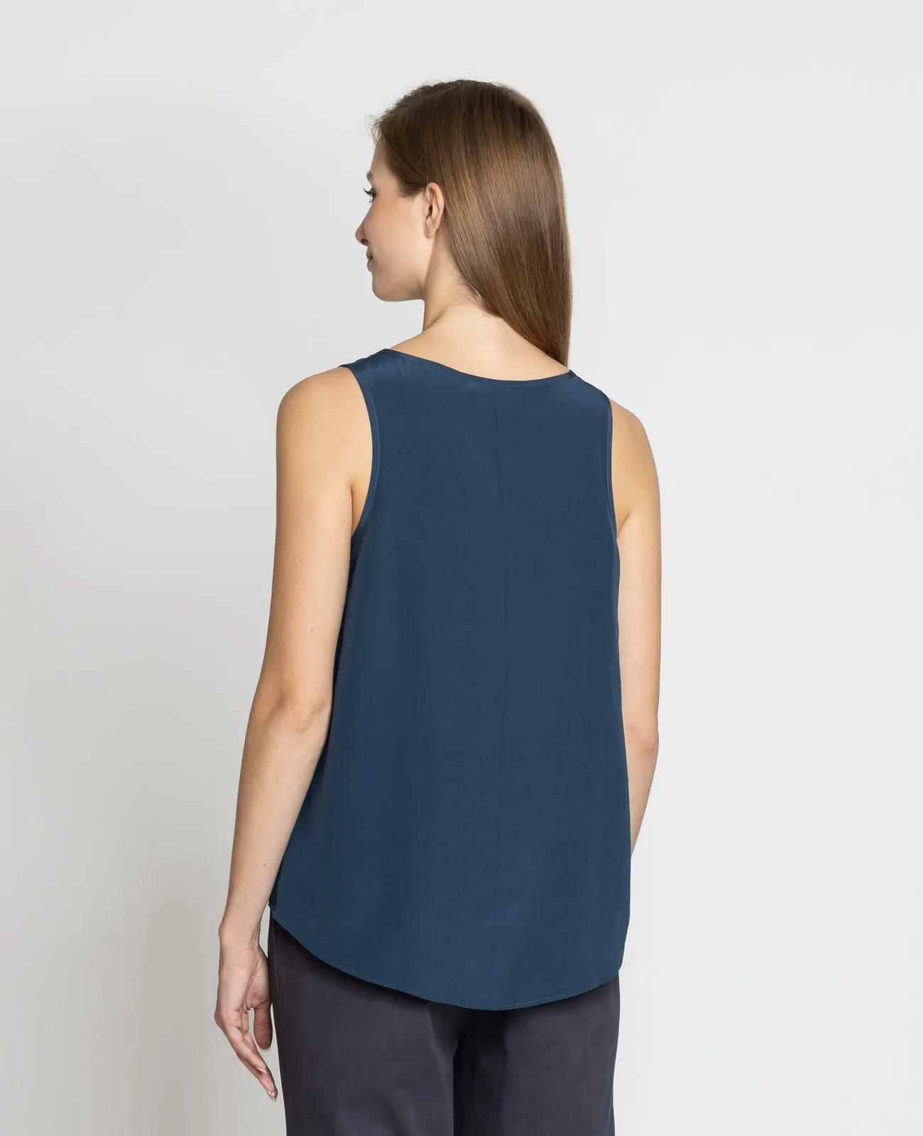 Silk Signature Scoop Neck Tank