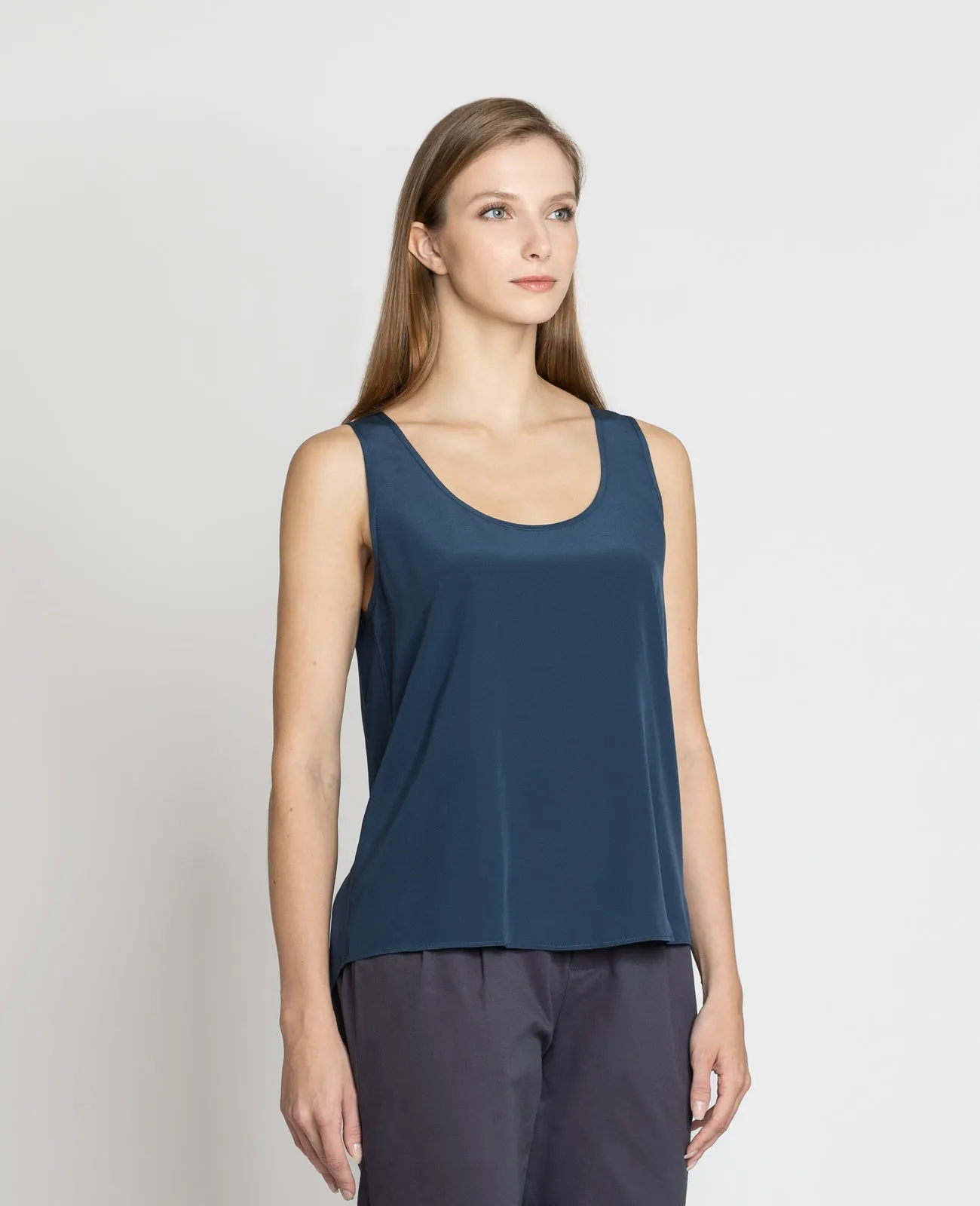 Silk Signature Scoop Neck Tank