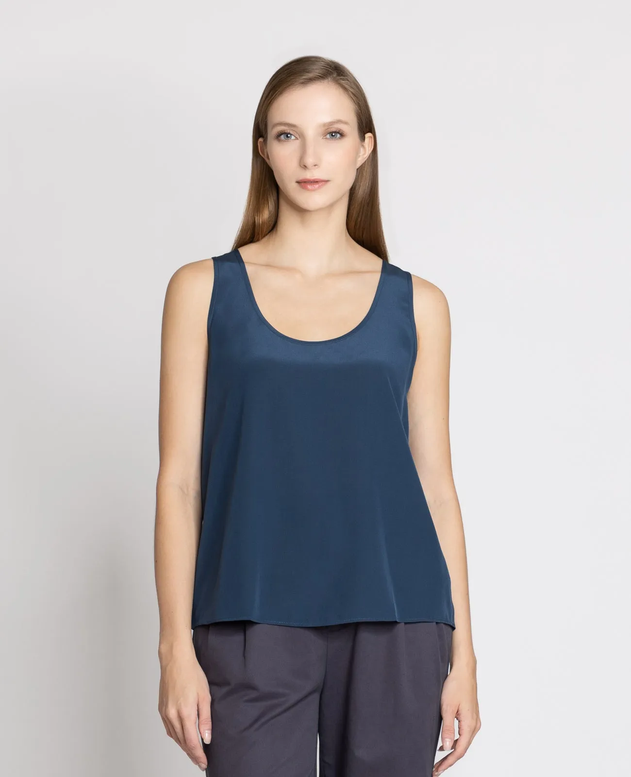 Silk Signature Scoop Neck Tank