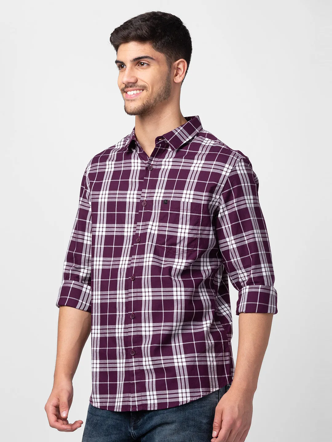 Spykar Men Plum Red Cotton Slim Fit Checkered Shirt