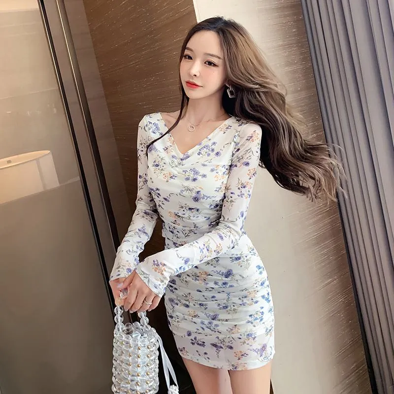 Tight-Fitting Floral Print Solid Mesh Dress