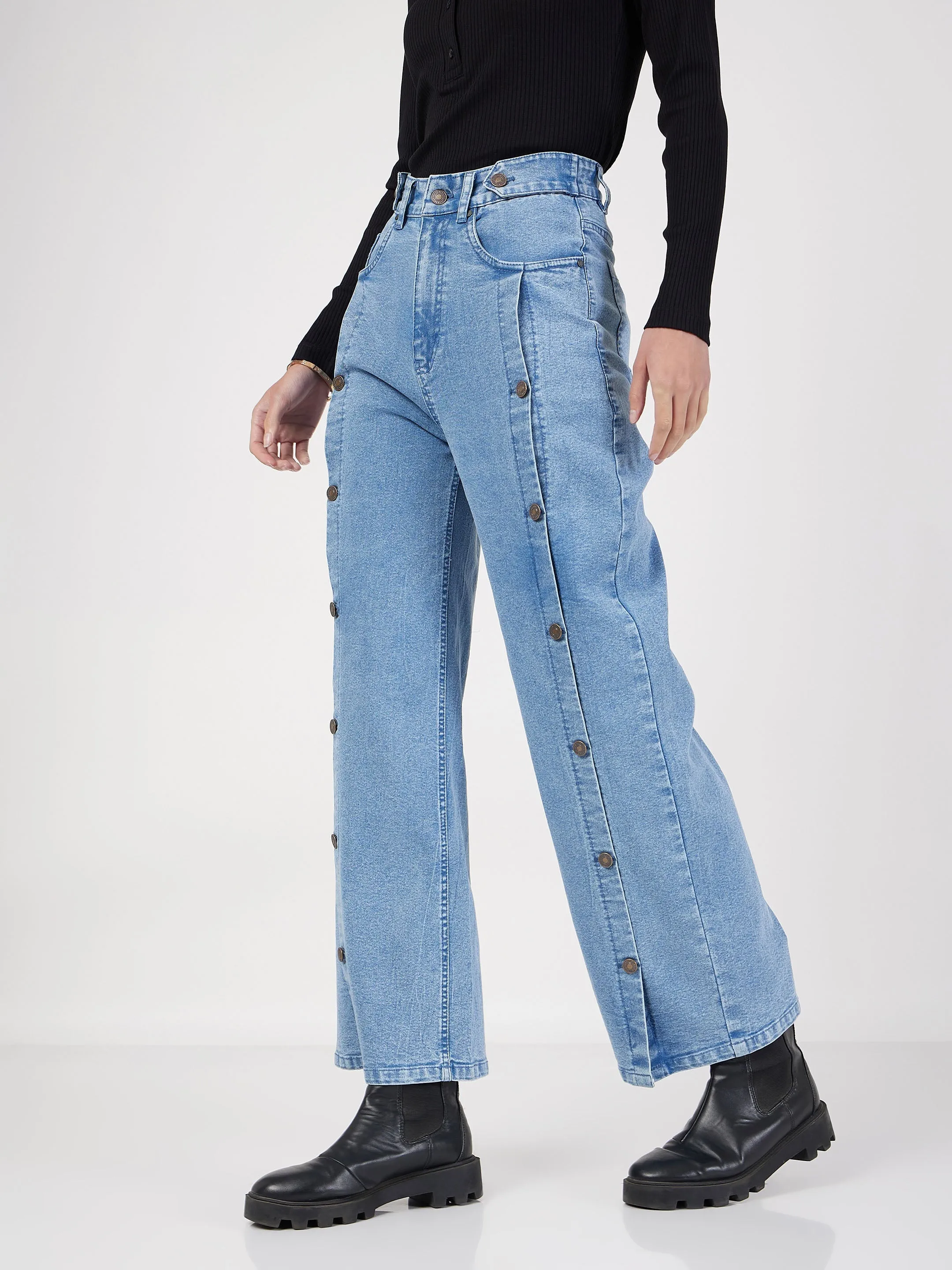 Women Blue Front Button Straight Jeans