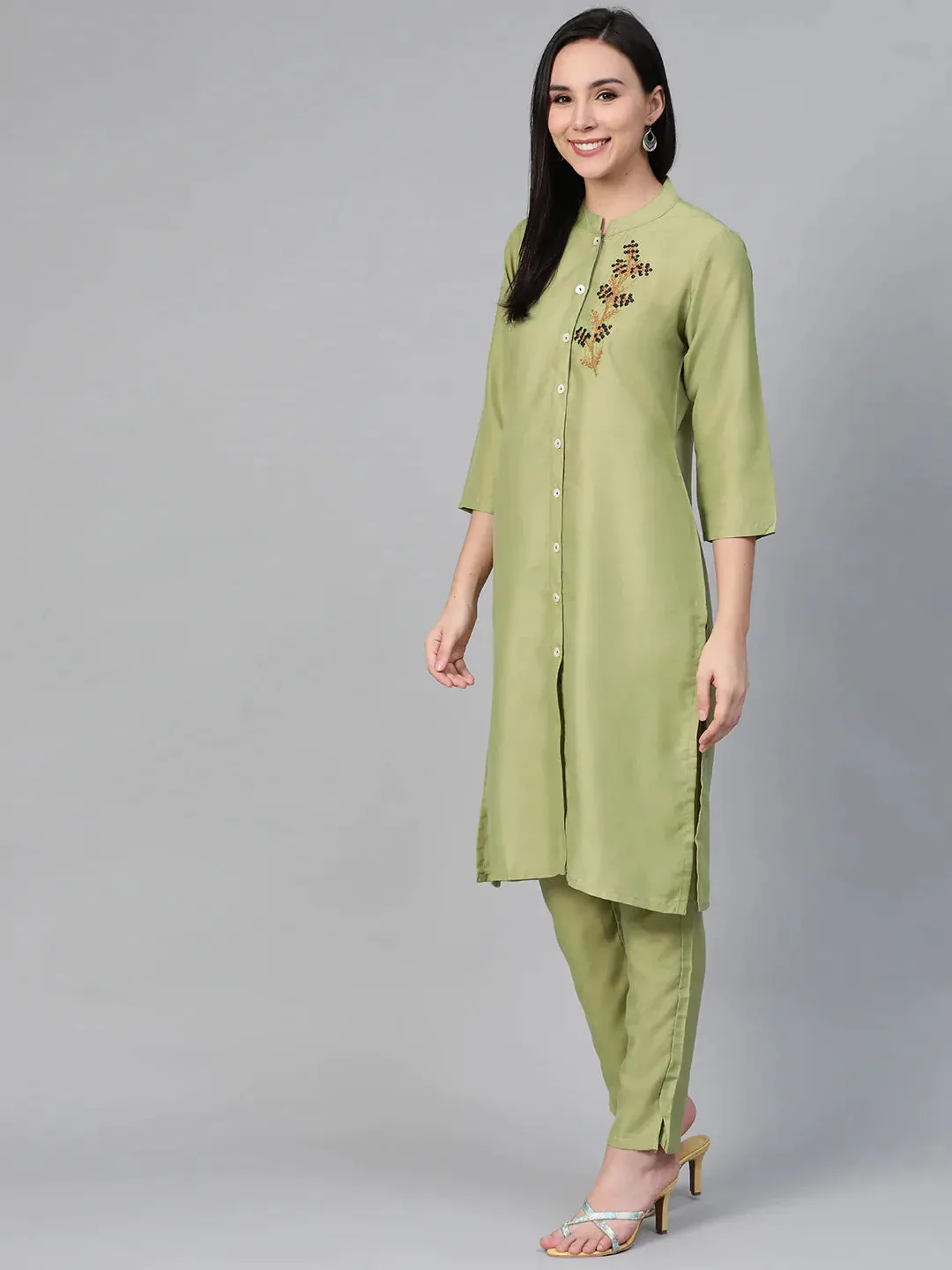 Women Green Embroidered Detail Kurta With Trousers